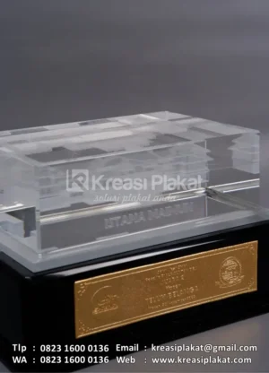 PCR18 Plakat Kristal Istana Maimun