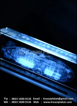 PCR20 Plakat Kristal Submarine Manufacturing Product