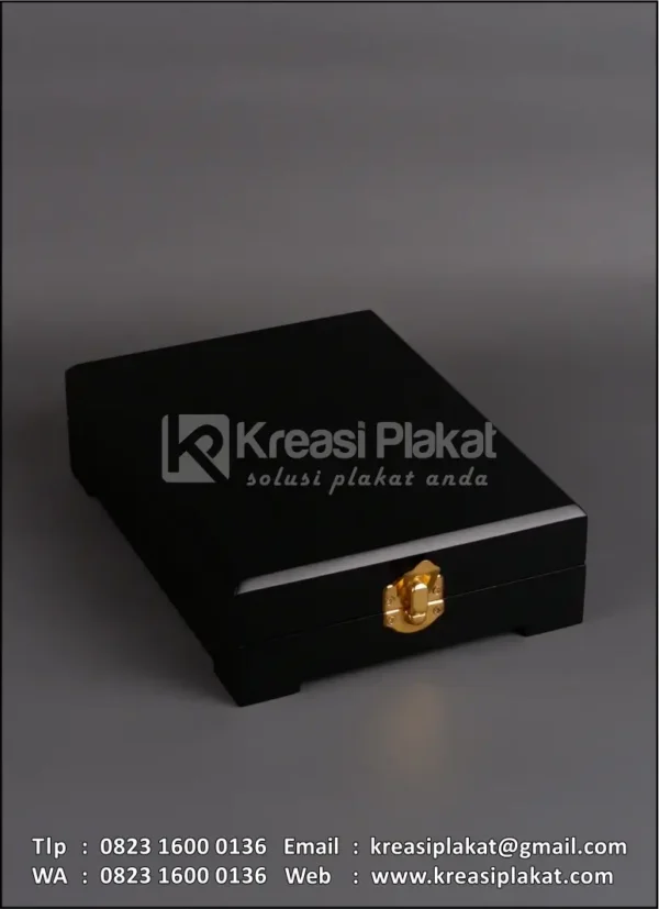 PK107 Plakat Kayu Box PT Pamapersada Nusantara