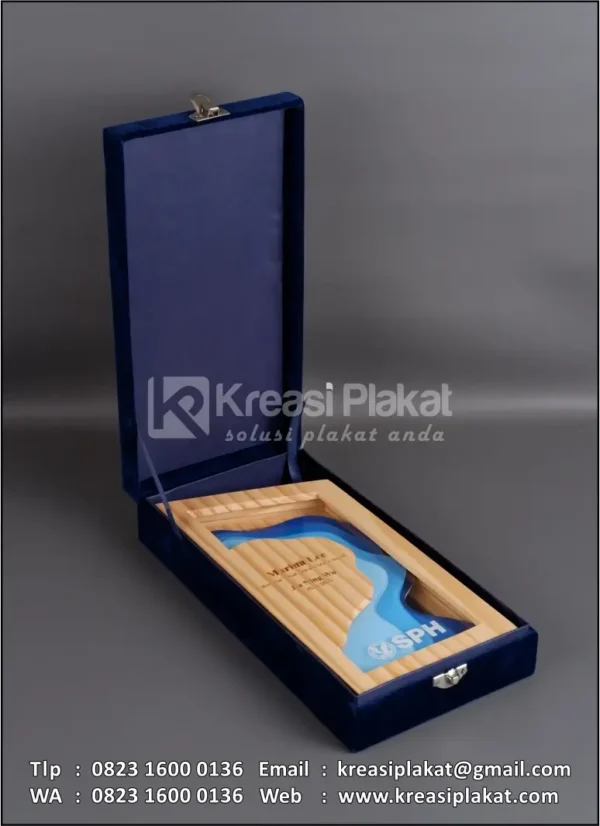 PK109 Plakat Kayu Memorial Visual Arts Music Awards