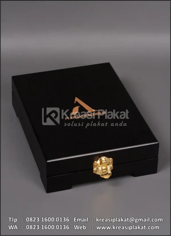 PK115 Plakat Kayu Box PT Artha Sarana Mekar