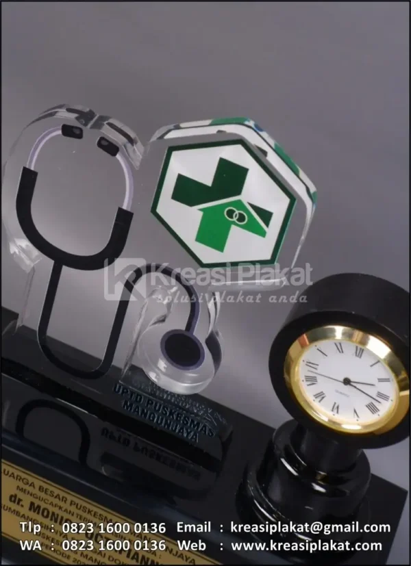 Detail PA173 Plakat Akrilik Pen Holder UPTD Puskesmas Mangunjaya