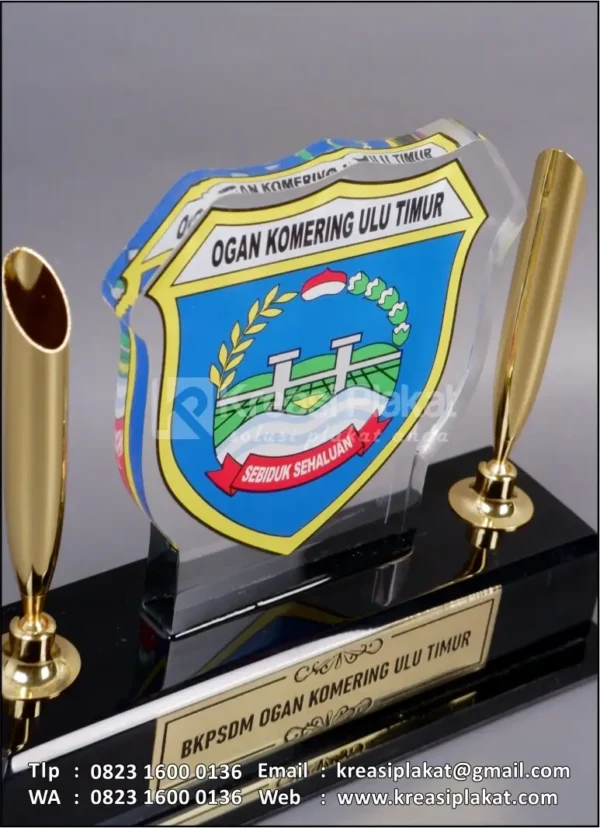 Detail PA188 Plakat Akrilik Pen Holder BKPSDM Ogan Komering Ulu Timur