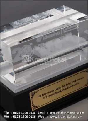 Detail PCR37 Plakat Kristal 20Th PT Idemitsu Lube Indonesia