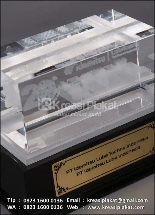 Detail PCR37 Plakat Kristal 20Th PT Idemitsu Lube Indonesia