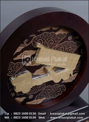 PK144 Plakat Kayu Best Vehicle Manager PT Kordon Putra Sinergi