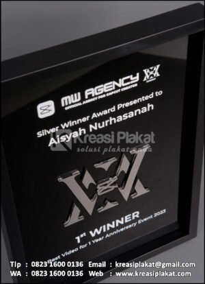 Detail PK153 Plakat Kayu MW Agency Silver Winner Award