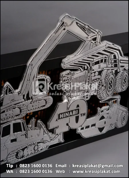 PL53 Plakat Logam Hinabi 40th