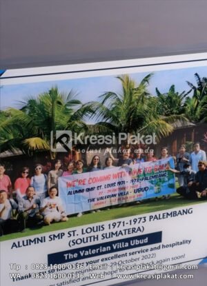 Detail PR32 Plakat Resin Alumni SMP St Louis Palembang