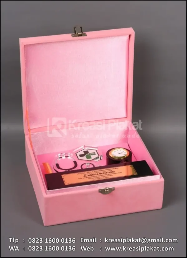 Box PA173 Plakat Akrilik Pen Holder UPTD Puskesmas Mangunjaya