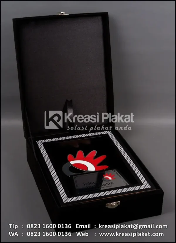 Box PL48 Plakat Logam Telkom Indonesia