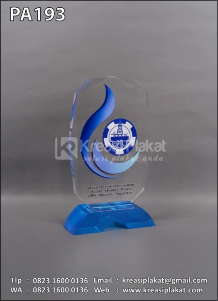 PA193 Plakat Akrilik Jurusan Teknik Perminyakan UPN Veteran Yogyakarta