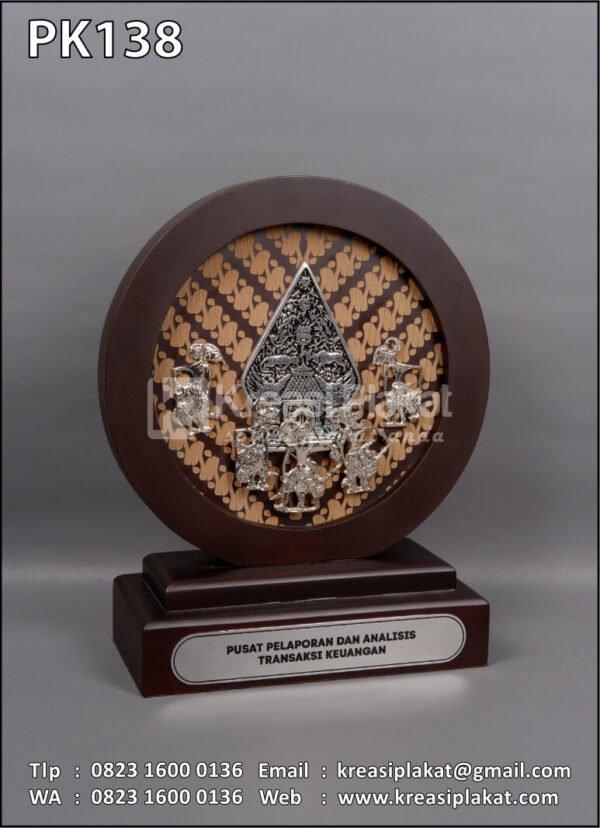 PK138 Plakat Kayu Gunungan Wayang PPATK