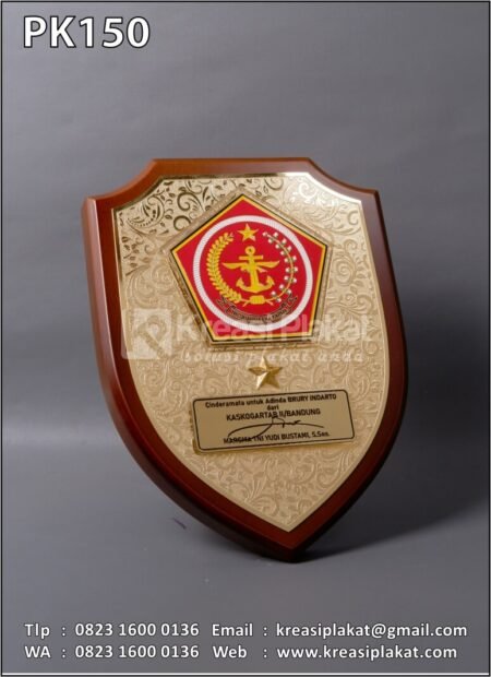 PK150 Plakat Kayu Perisai Logam TNI