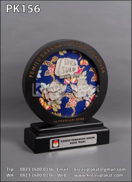 PK156 Plakat Kayu Komisi Pemilihan Umum Kota Tegal