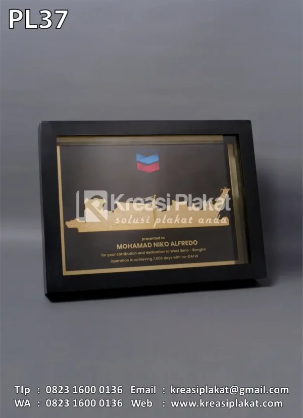 PL37 Plakat Logam Frame Chevron