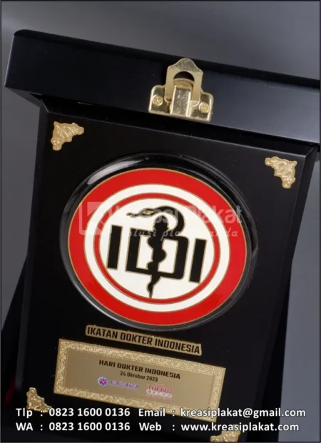 PK158 Plakat Kayu Ikatan Dokter Indonesia