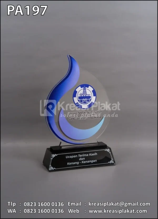 PA197 Plakat Akrilik Fakultas Teknologi Mineral UPN Veteran Yogyakarta