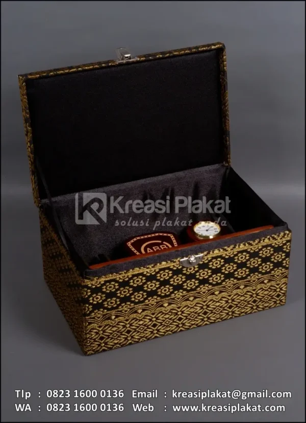 Box PK169 Plakat Kayu PT Adonara Bakti Bangsa