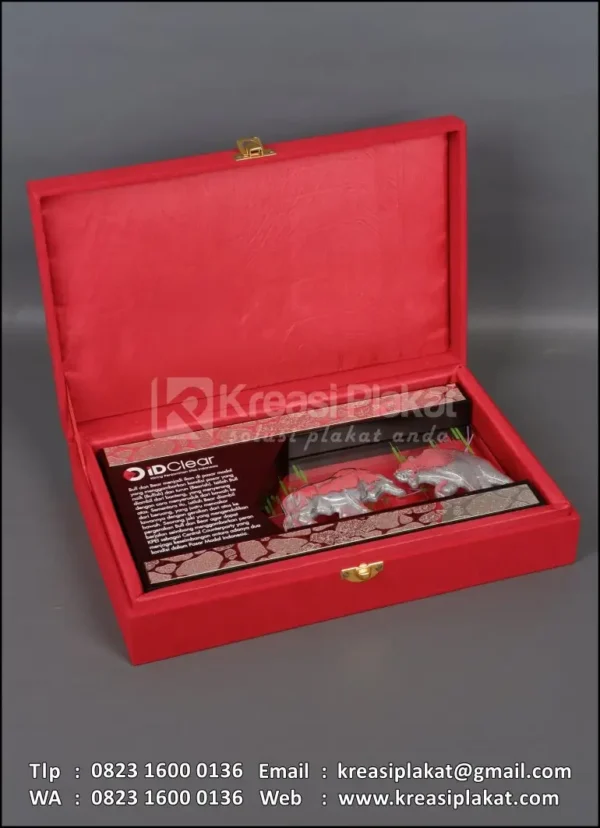 Box PL81 Plakat Logam Aluminium Bull & Bear IDClear