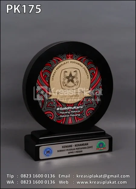 PK175 Plakat Kayu Bulat Serikat Pekerja Pertamina
