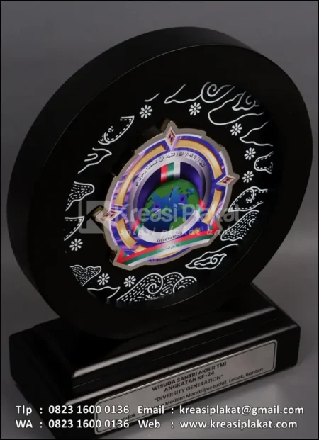 PK177 Plakat Kayu Bulat Wisuda Santri Akhir TMI Angkatan Ke-24