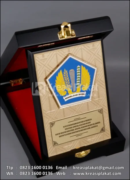 PK180 Plakat Kayu Box Kemenkeu