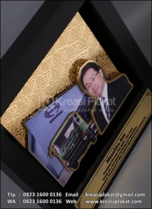 PL99 Plakat Logam Hino Motors Manufacturing Indonesia