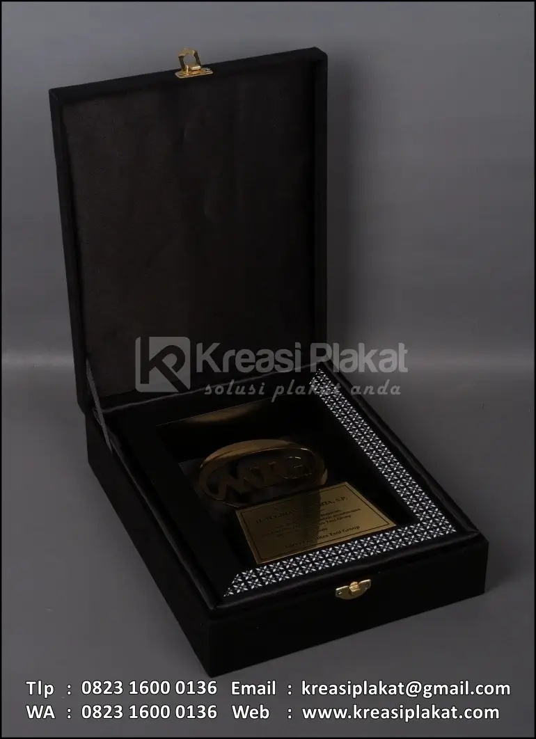 Box PL94 Plakat Logam Mitra Tani Group
