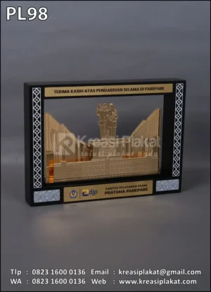 PL98 Plakat Logam DJP KPP Pratama Parepare